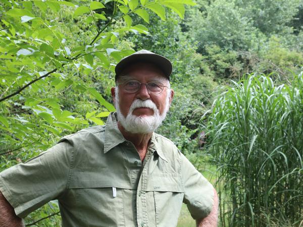 Naturschutzaktivist Peter Ernst (87) kennt die Wälder im Südwesten Potsdams seit seiner Kindheit.