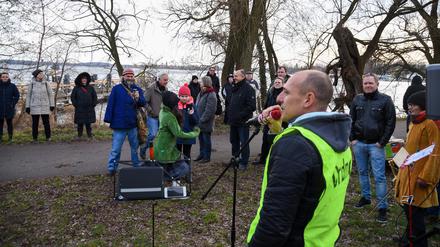 Meiko Rachimow, Vorsitzender des Vereins Stadtmitgestalter und weitere Werderaner haben am Sonntag demonstriert. 