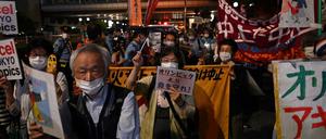 Eine von vielen Protestveranstaltungen im Vorfeld der Olympischen Spiele in Tokio.
