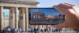 Mithilfe von Augmented Reality steht die Mauer wieder vor dem Brandenburger Tor. 