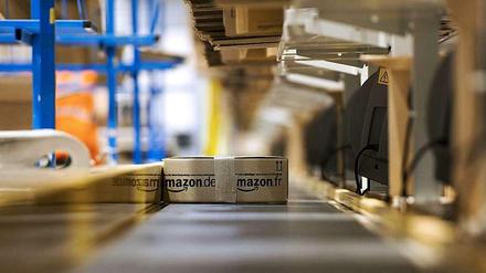 Paket in der Warteschleife: Amazon soll Buchverlage mit verzögerten Auslieferungen erpresst haben