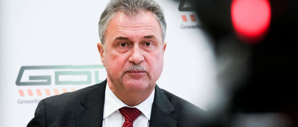 GDL-Chef Claus Weselsky kündigt am Montag die nächsten Schritte an, darunter wohl einen Bahnstreik.