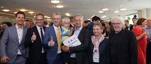 Staatssekretär Krach und Bürgermeister Müller feiern mit den Uni-Chefs Ziegler, Thomsen, Kunst und Einhäupl in der Urania.